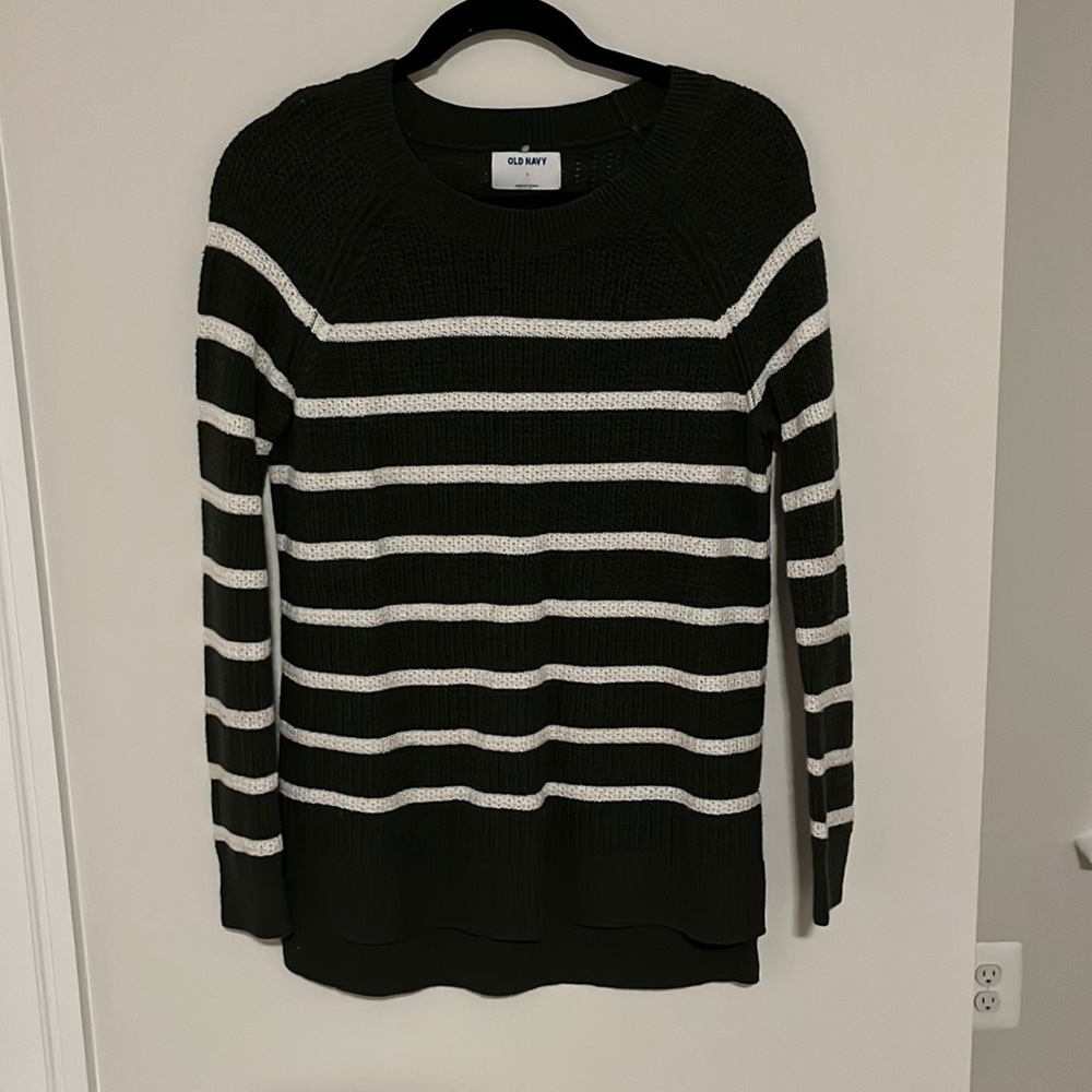 Old navy sweater (small)